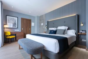 Posteľ alebo postele v izbe v ubytovaní Hotel Lima - Adults Recommended