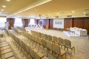 Concorde Sfax Centre商务区和/或会议室