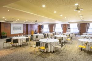 Concorde Sfax Centre商务区和/或会议室
