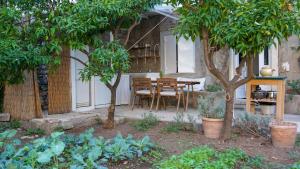 Zahrada ubytování Charming two-bed apartment ORANGE GARDEN