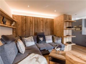 A seating area at APART24