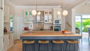 Gallery image of Narnia on Thesen Island in Knysna +23 photos