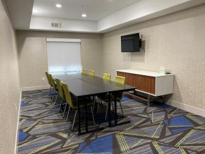Gallery image of Holiday Inn Express and Suites Hotel - Pauls Valley, an IHG Hotel in Pauls Valley