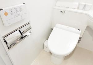 Um banheiro em APA Hotel Hakataeki Chikushiguchi