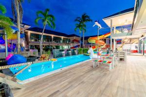 La alberca dentro o cerca de Smart home huahin