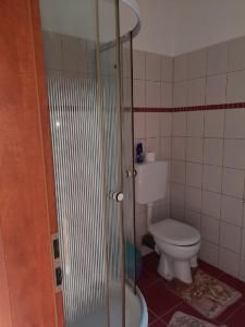 A bathroom at Ponty-Poronty Vendégház