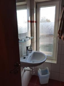 A bathroom at Ponty-Poronty Vendégház