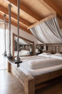 Un pat sau paturi într-o cameră la Berry House