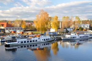 Θέα στο ποτάμι κοντά σε αυτό το διαμέρισμα