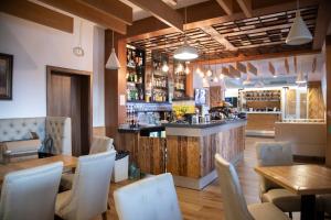Ο χώρος του lounge ή του μπαρ στο Mirage Resort & Spa