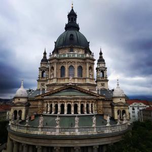 Helena apartment with view on St. Stephan's Basilica 1065 Budapest, Révay köz 1, 6 em., 2 kép - 2