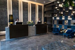 ล็อบบี้หรือแผนกต้อนรับของ Hotel York Luxury Suites Medellin by Preferred