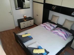 Posteľ alebo postele v izbe v ubytovaní Dalmatino