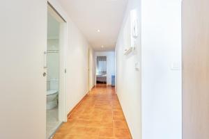 Kúpeľňa v ubytovaní Apart-rent Apartament Av Rhode 2006
