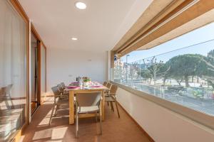 Balkón alebo terasa v ubytovaní Apart-rent Apartament Av Rhode 2006