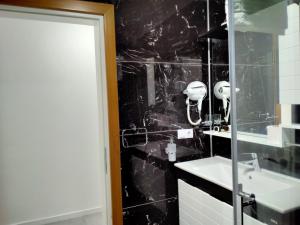 AdaHan Family Rooms Gocek的一间浴室