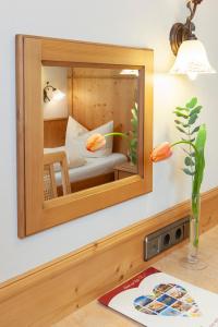 Postel nebo postele na pokoji v ubytování Hotel zur Post