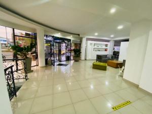 Istumisnurk majutusasutuses Hotel Metropolis Plaza Cali +33 fotot