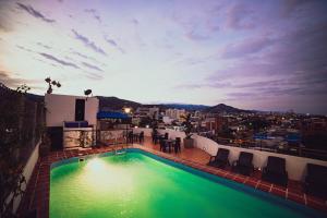 Bassein majutusasutuses Hotel Metropolis Plaza Cali või selle lähedal