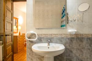 Koupelna v ubytování Refugi d Inclès 1 habitación + 22 fotografií