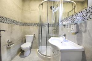 Vannituba majutusasutuses Garnet Hotel & Event Centar