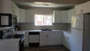 Gallery image of Sandy Beach Suites in Osoyoos
