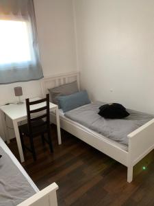 Postel nebo postele na pokoji v ubytování Zum armen Mann