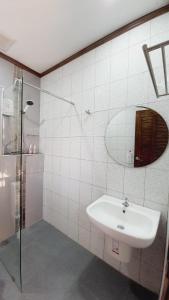 Koupelna v ubytování Sabua The Terrace Homestay
