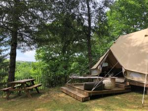 Φωτογραφία από το άλμπουμ του Camping Moulin De Chaules σε Saint-Constant