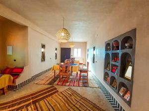 Posezení v ubytování Maison Hassan Merzouga