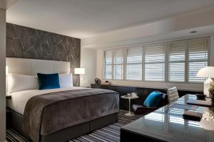 Katil atau katil-katil dalam bilik di The Dupont Circle Hotel
