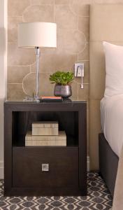 Katil atau katil-katil dalam bilik di The Dupont Circle Hotel