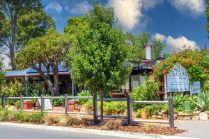 Gallery image of Settlers Cottage in McLaren Vale
