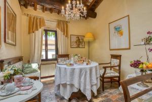 Posezení v ubytování B&B dei Papi Boutique Hotel