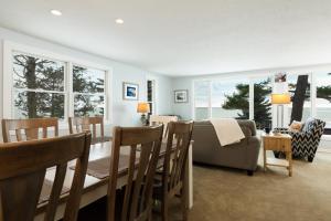 Gallery image of Looking Glass Beachfront Inn in Grand Haven