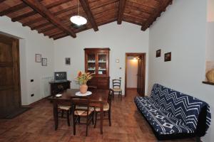 A seating area at Agriturismo Il Morello