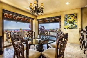 Foto dalla galleria di Villa Lucia Arch and Lands End Views - 4200 sq ft Luxury Villa a Cabo San Lucas