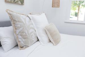 Gallery image of Elsie - City Living in a Big Home - Just book it! in Wagga Wagga