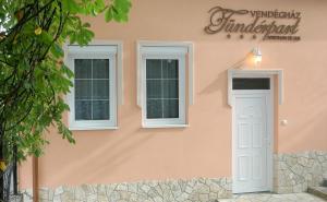 Fotografie z fotogalerie ubytování Tündérpart Vendégház v destinaci Eger