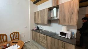 Kuchyňa alebo kuchynka v ubytovaní Apartamentos Rurales Casa Josefita