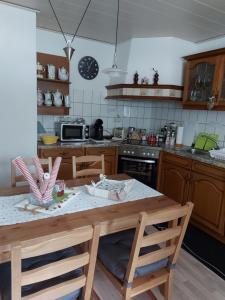 Kuchyň nebo kuchyňský kout v ubytování Apartment Dietze