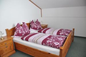 Ліжко або ліжка в номері Obersteffengut