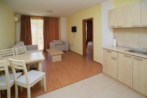 Gallery image of Aparthotel Anixi in Obzor