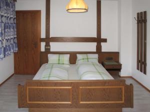 Łóżko lub łóżka w pokoju w obiekcie Holiday Home Eberharter by Interhome