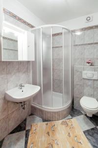 Kúpeľňa v ubytovaní Apartment Nikol-2 by Interhome + 9 fotografií