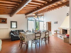 Χώρος καθιστικού στο Holiday Home Il Sangiovese by Interhome