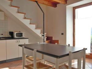 Afbeelding uit fotogalerij van Apartment Ca' Pignoi-4 by Interhome in Garda