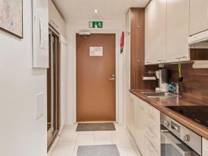 Køkken eller tekøkken på Holiday Home Yllästar 3 as 604 by Interhome