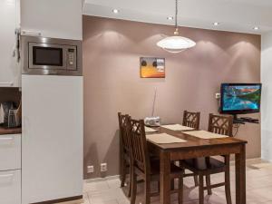 Køkken eller tekøkken på Holiday Home Yllästar 3 as 604 by Interhome + 6 billeder