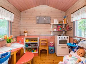 Η κουζίνα ή μικρή κουζίνα στο Holiday Home Kissankulma by Interhome